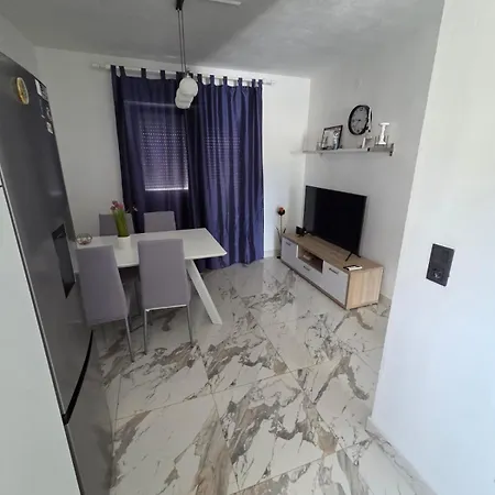 Lipovac مارينا